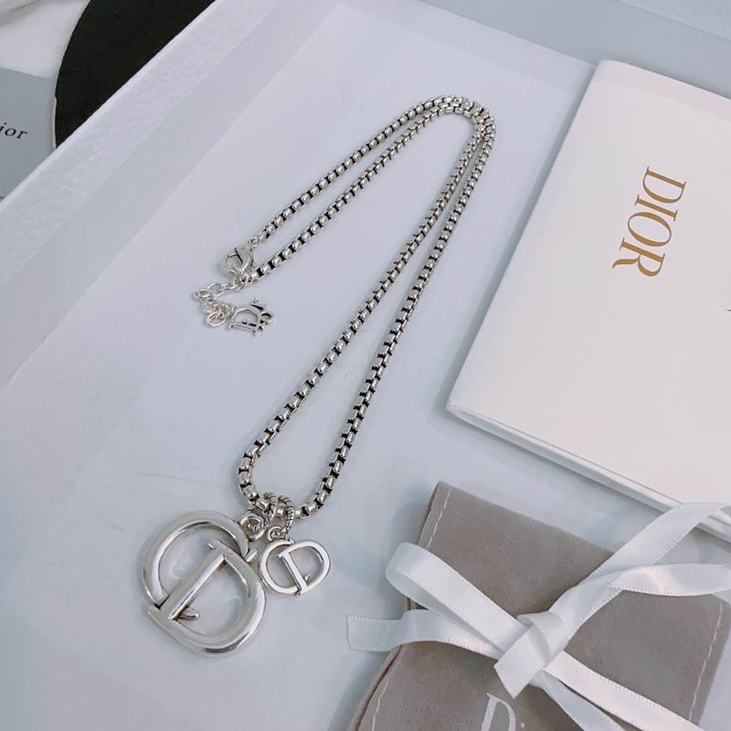 Dior Necklace 04lyr272